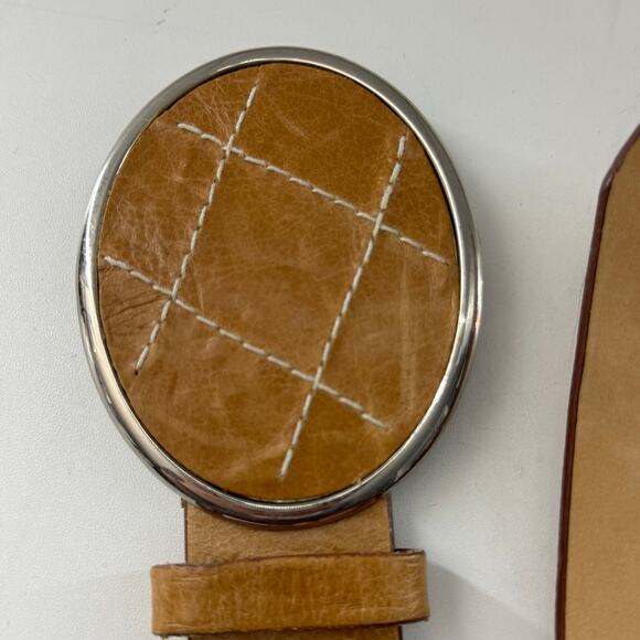 Cole Haan Y2K Medallion Belt Light Brown Leather Sz 30 Womens - Picture 4 of 7